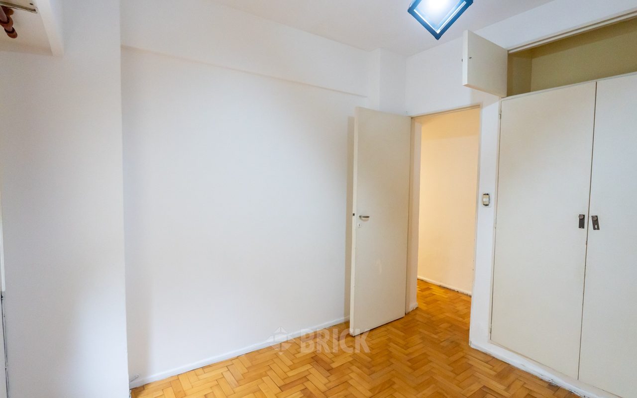 RIVADAVIA, AV. al 6100 Piso 2 8