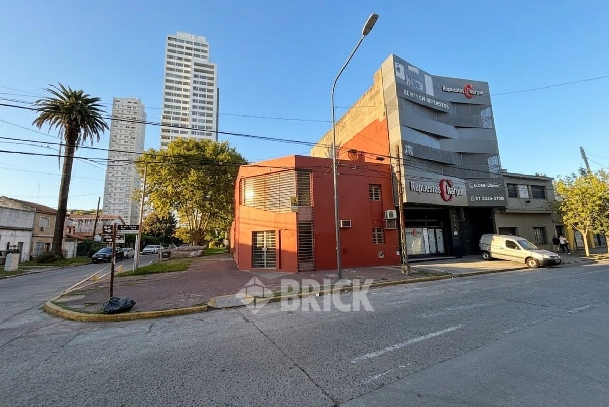 BROWN, ALMIRANTE, AV. al 2300 47
