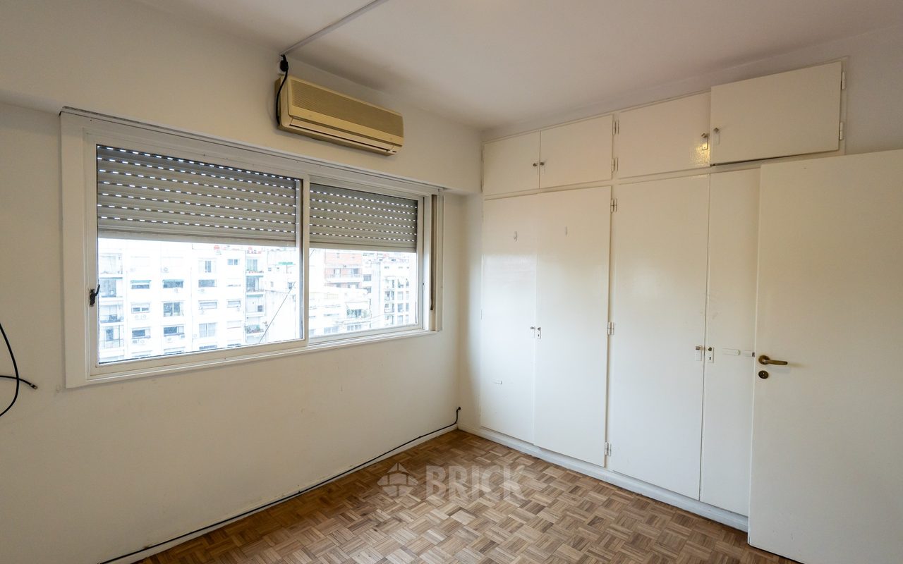 PELLEGRINI, CARLOS al 1200 Piso 12 8