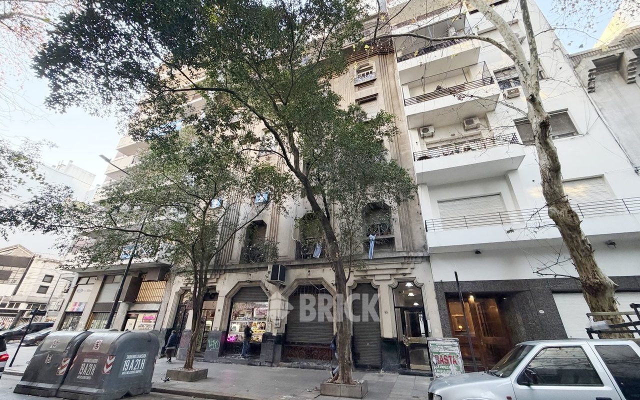 SARMIENTO al 2000 Piso 4 24