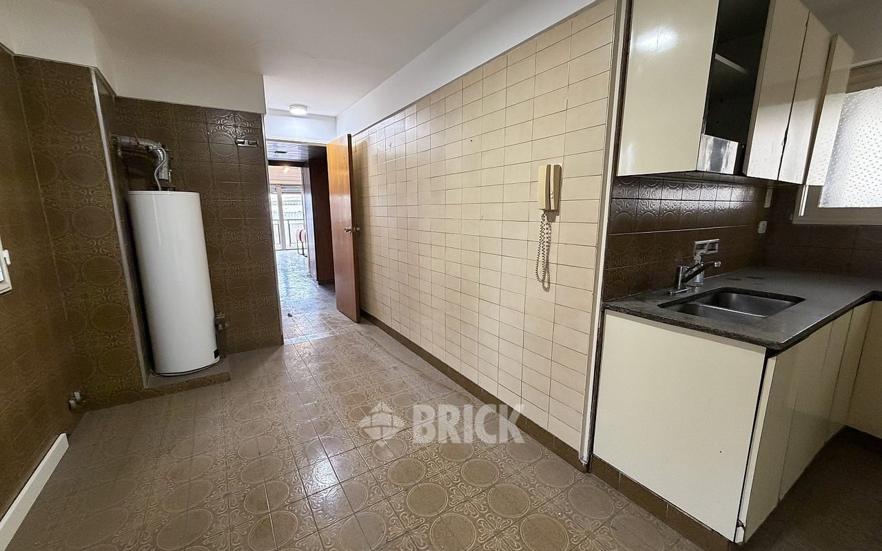 MONTES DE OCA, AV. al 1100 Piso 5 25