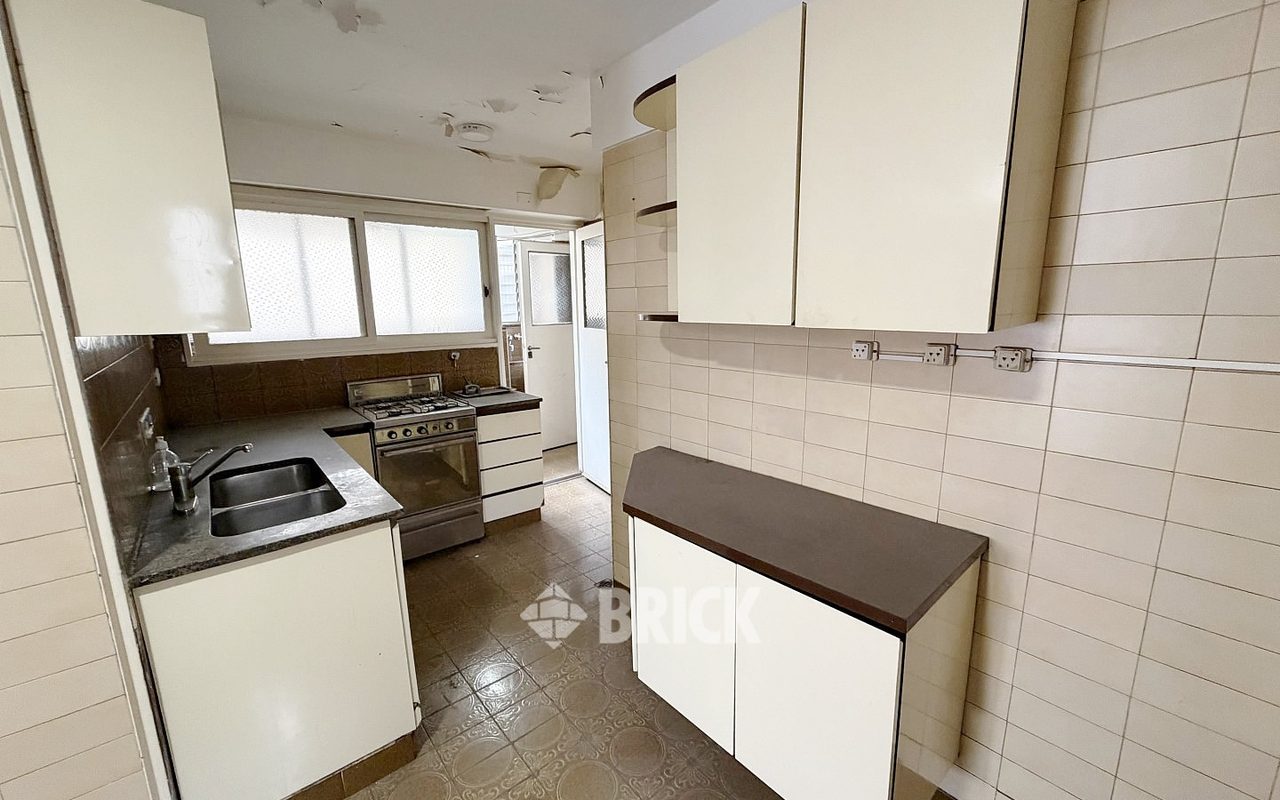 MONTES DE OCA, AV. al 1100 Piso 5 26