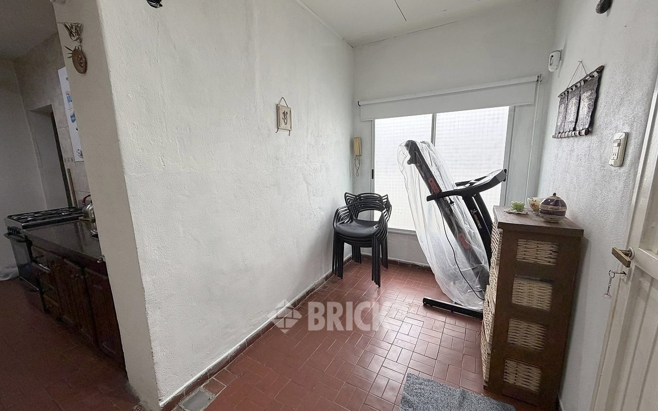 RUCCI, JOSE IGNACIO al 2400 Piso 1 12