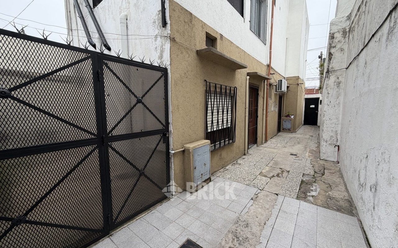 RUCCI, JOSE IGNACIO al 2400 Piso 1 33