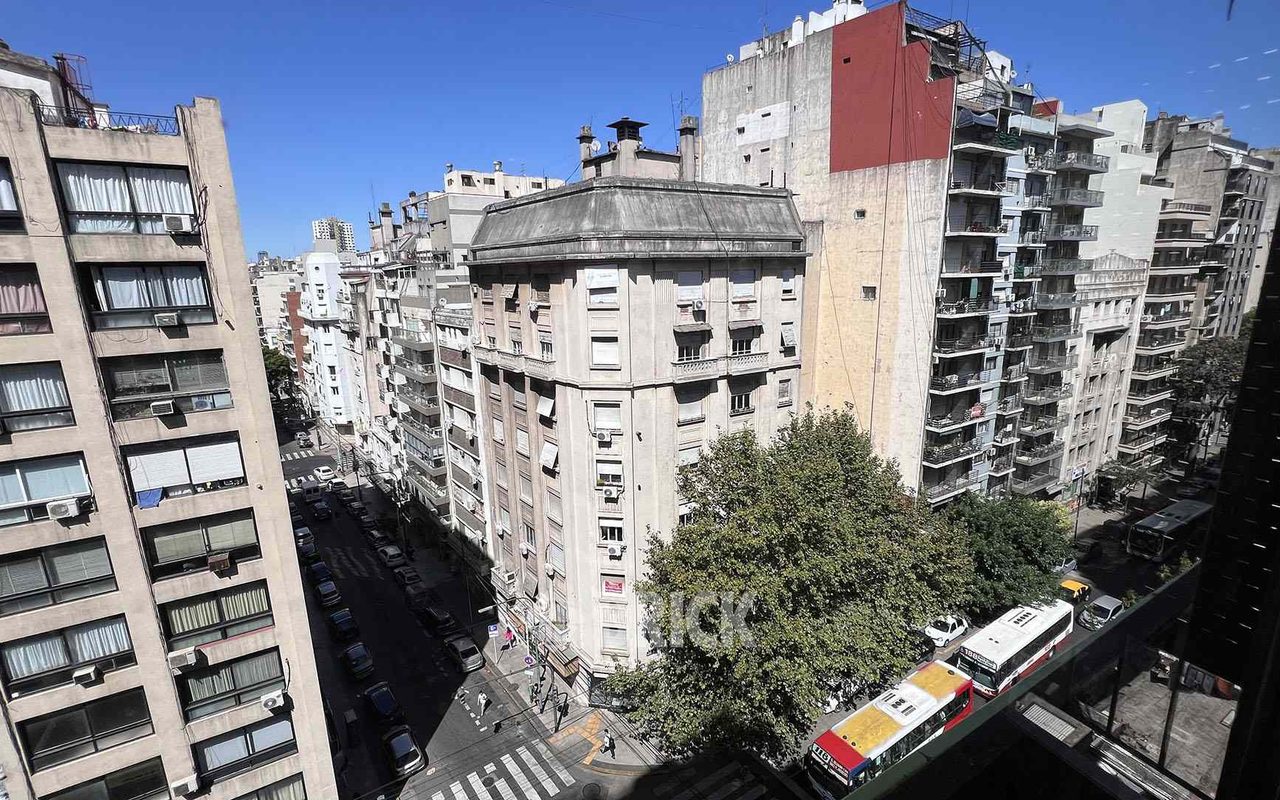 PUEYRREDON, AV. al 900 Piso 9 6