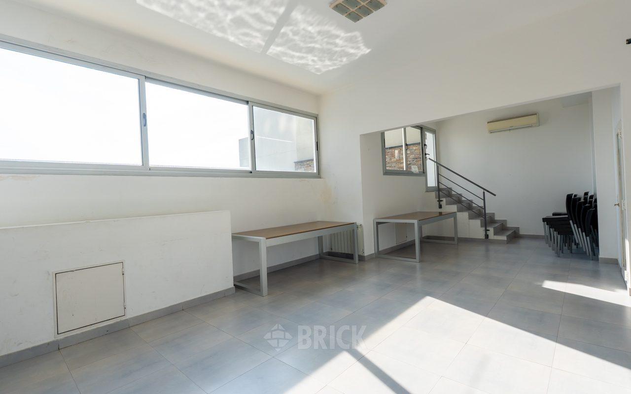 DIRECTORIO, AV. al 1500 Piso 5 13