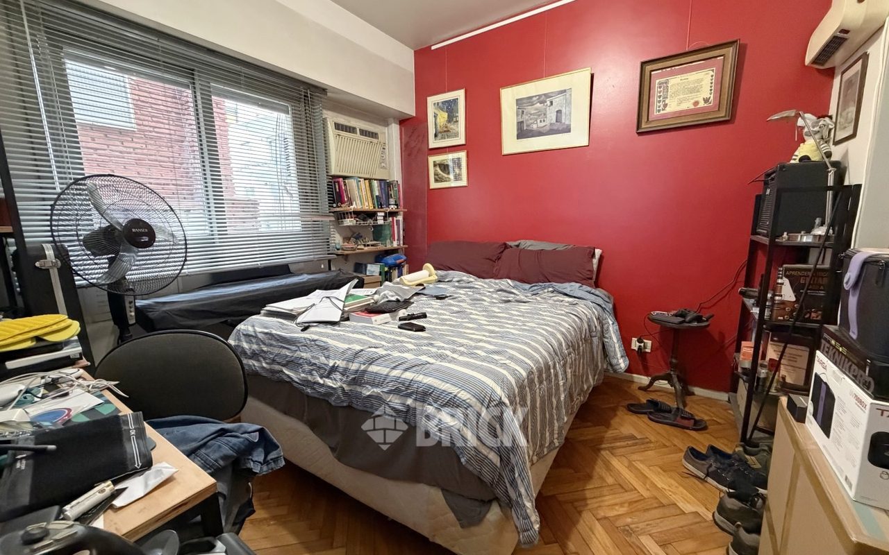 SEGUI, JUAN F. al 3500 Piso 8 12