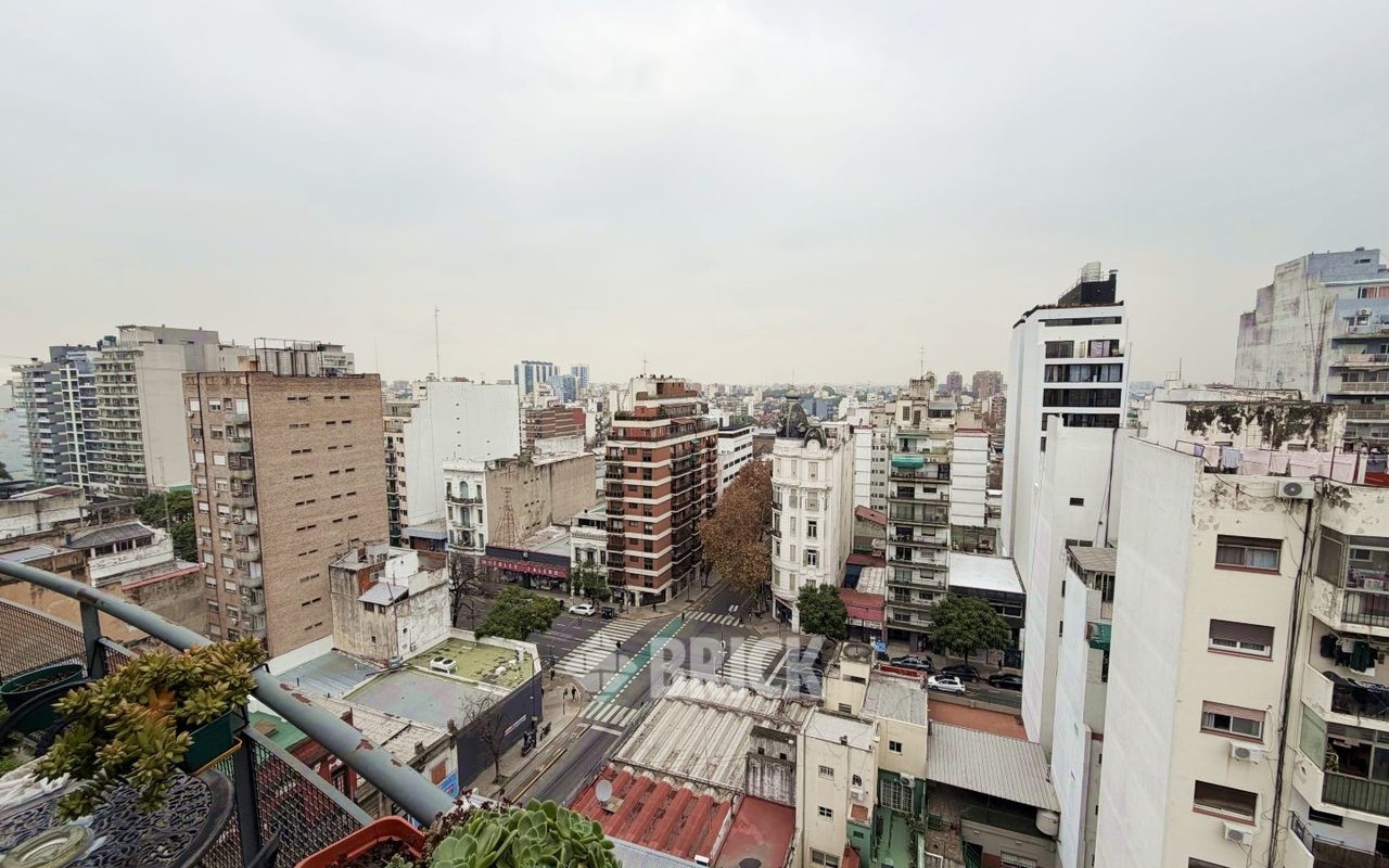 DEAN FUNES al 1100 Piso 12 11