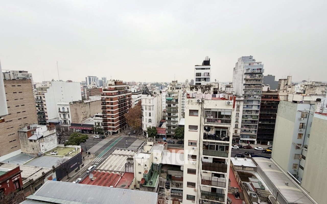 DEAN FUNES al 1100 Piso 12 20