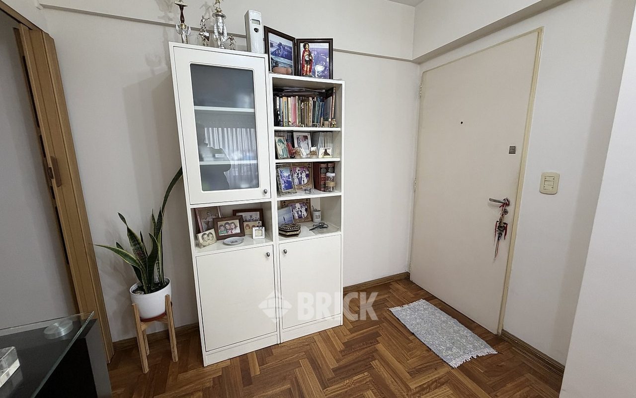 DEAN FUNES al 1100 Piso 12 9