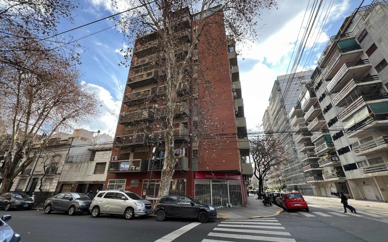 FALCON, RAMON L., CNEL. al 1800 Piso 2 13