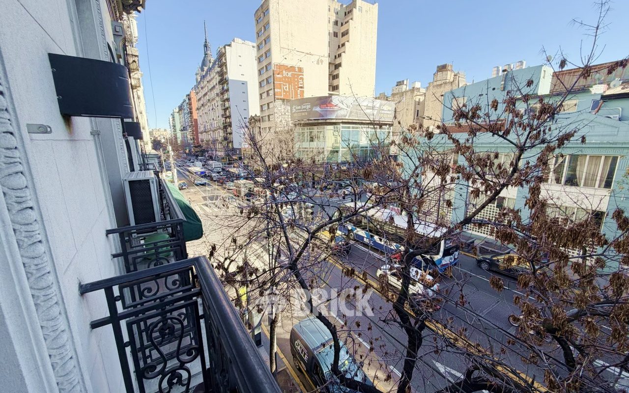 PUEYRREDON, AV. al 600 Piso 1 33