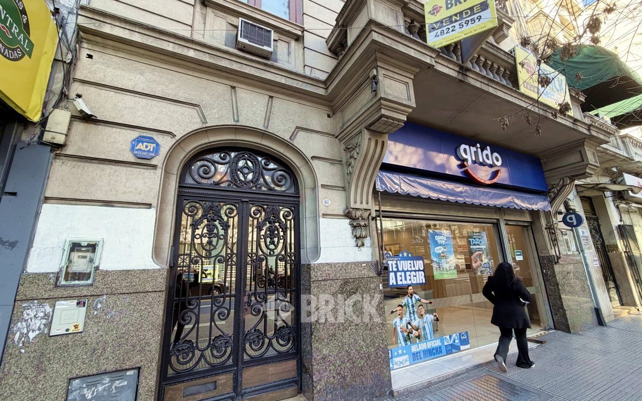 PUEYRREDON, AV. al 600 Piso 1 75