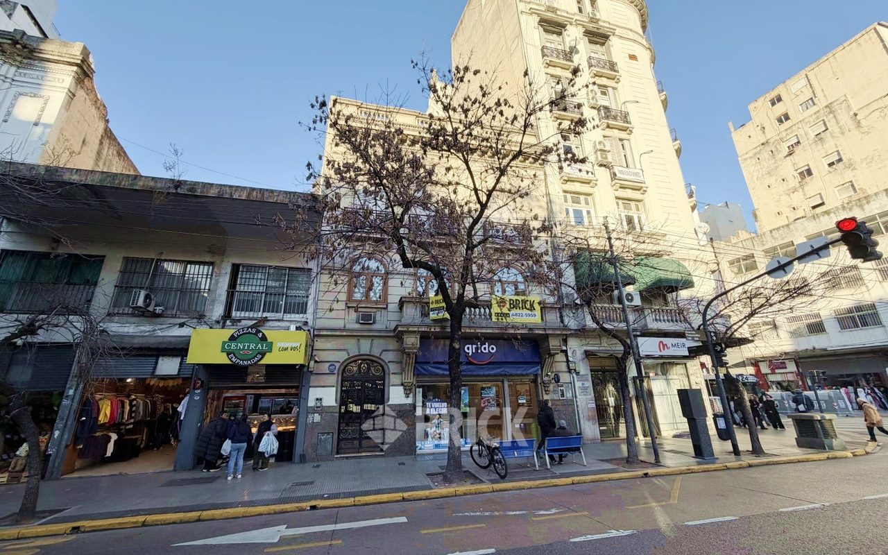 PUEYRREDON, AV. al 600 Piso 1 76
