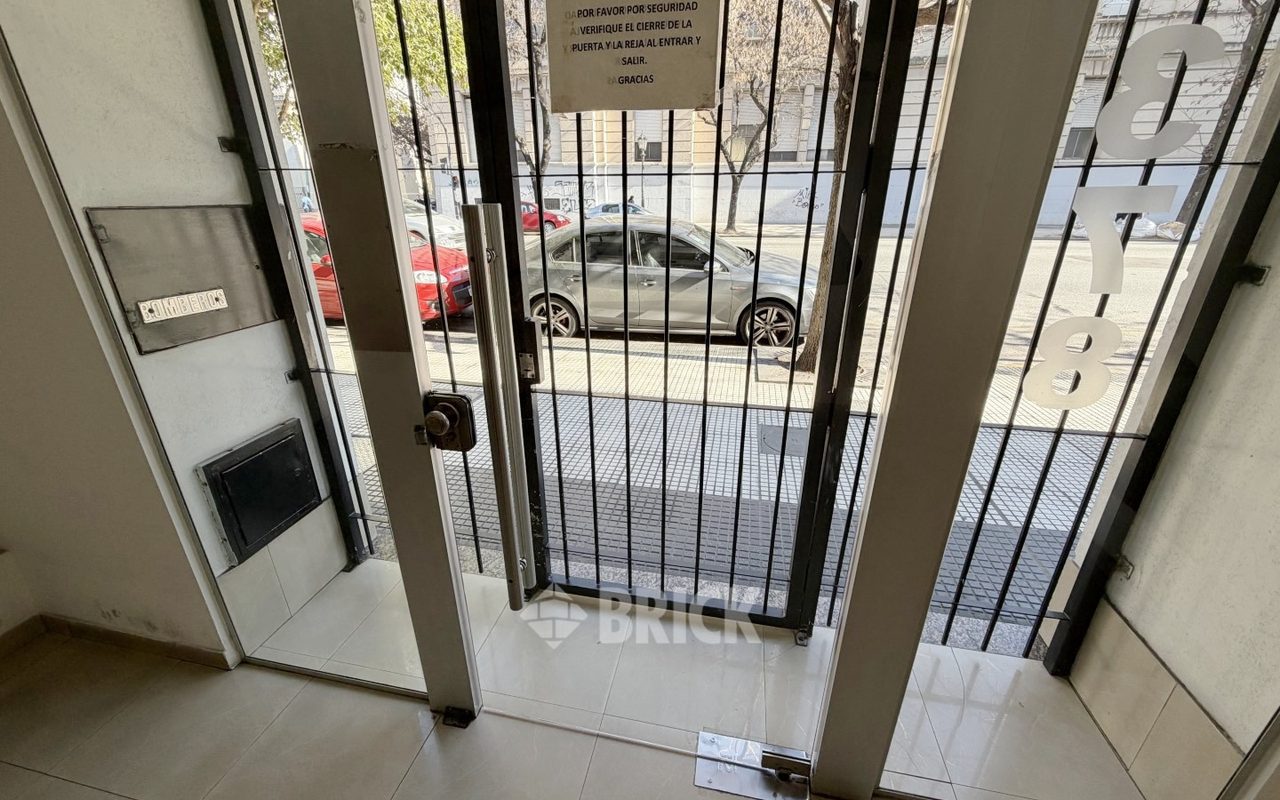 ENTRE RIOS, AV. al 1300 Piso 6 19