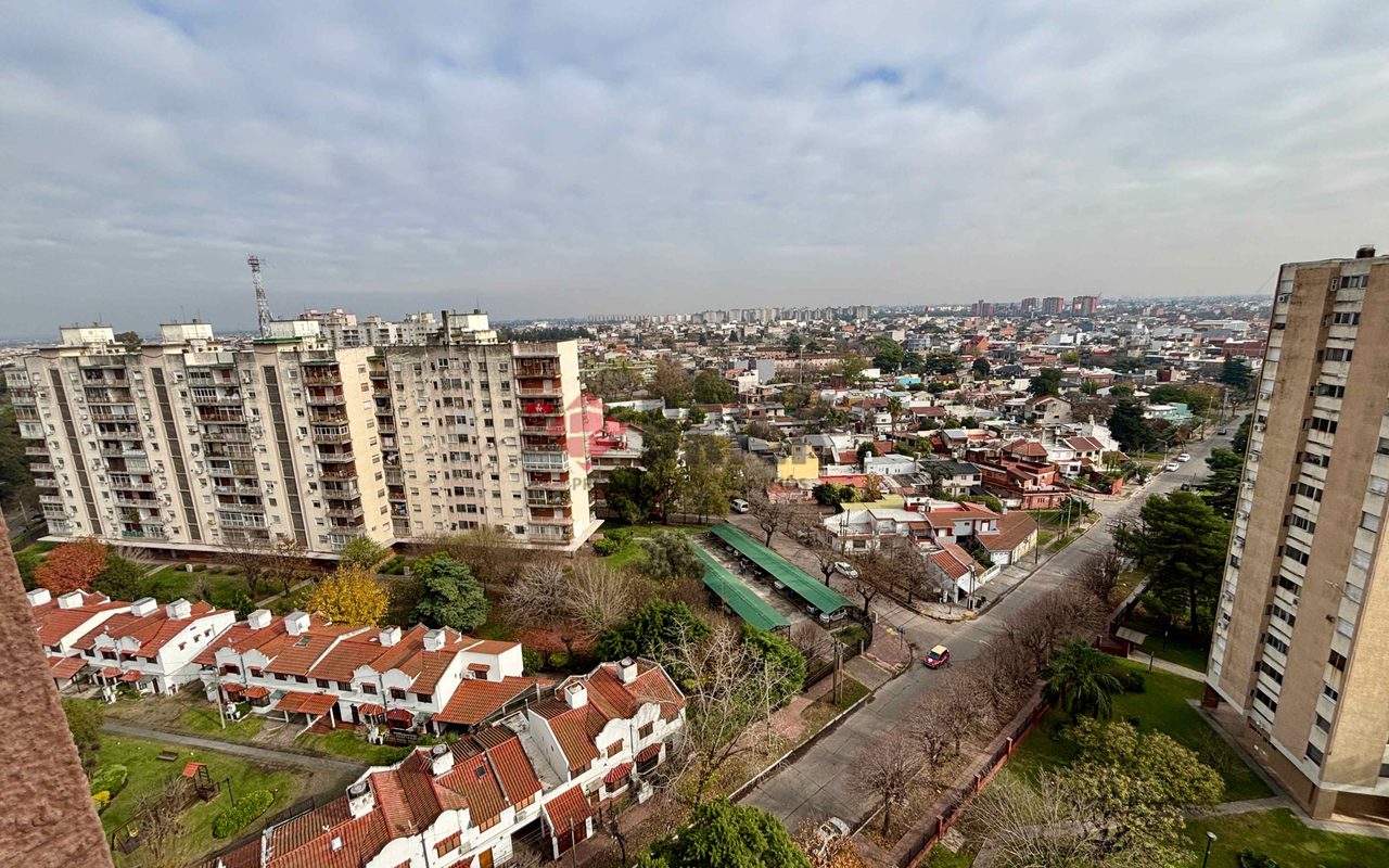 GENERAL PINTOS al 2900 Piso 14 23