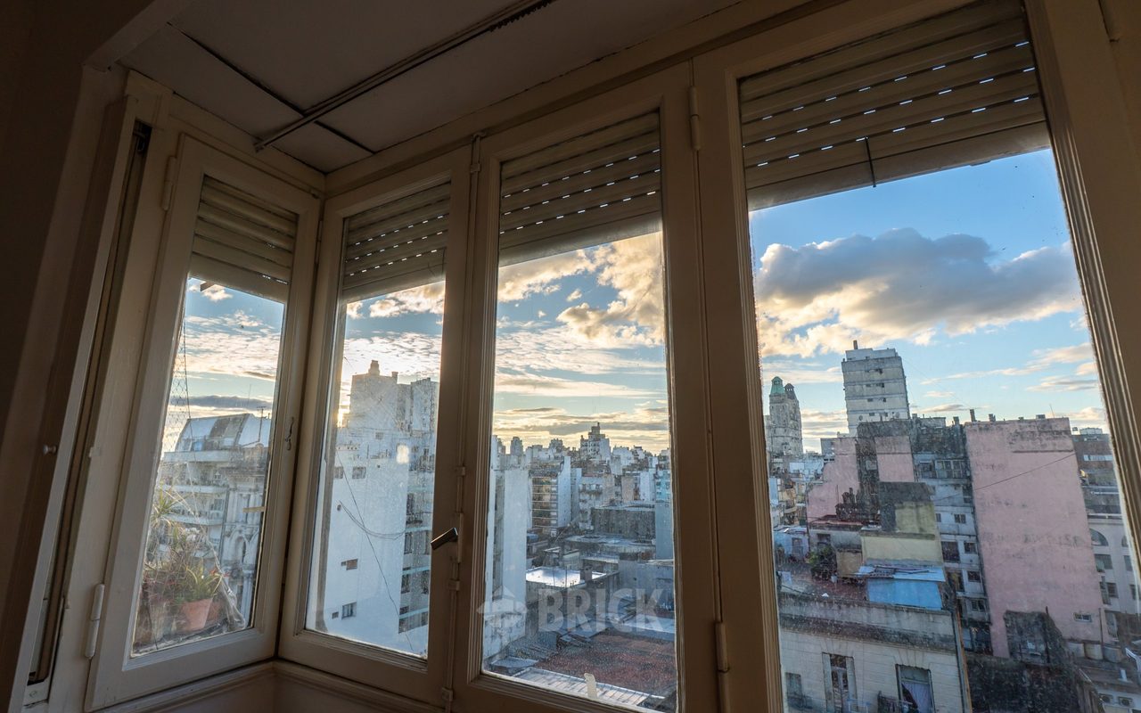 RIVADAVIA, AV. al 2500 Piso 8 8