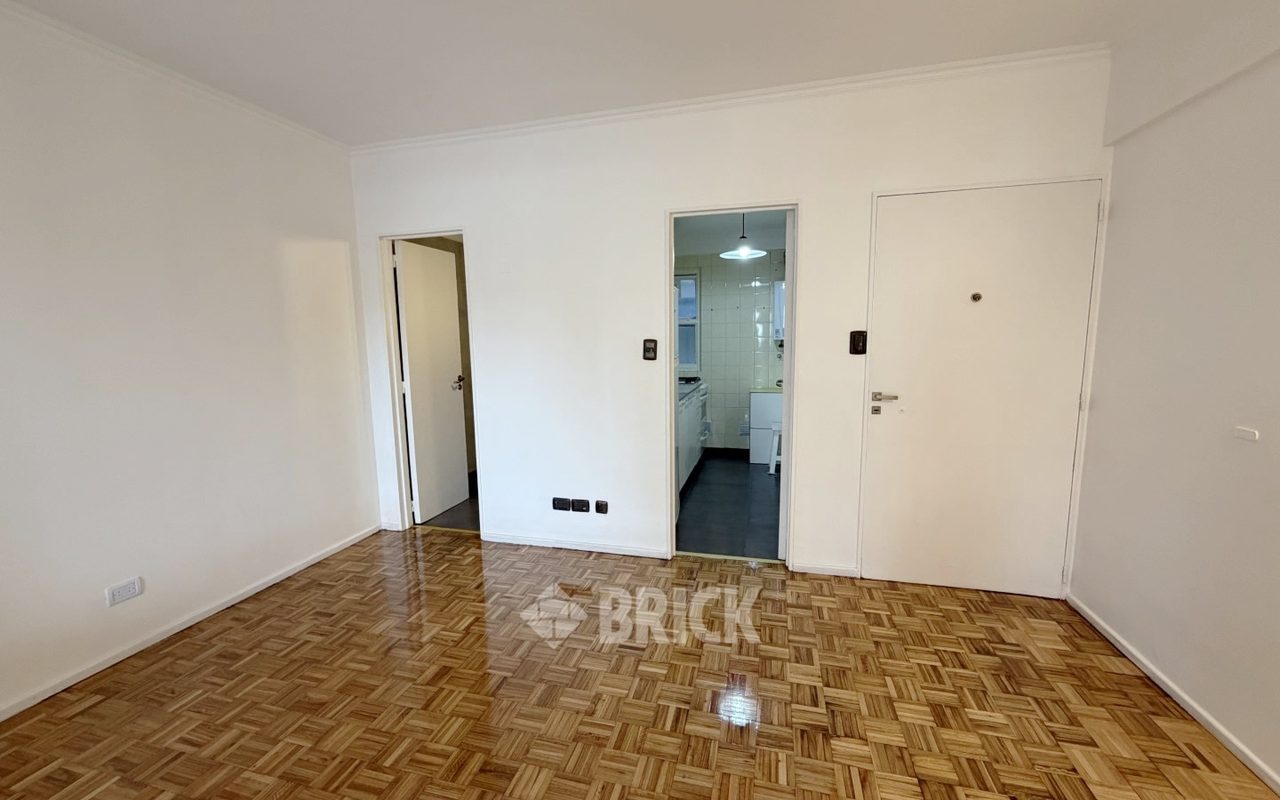 CHENAUT, AV. al 1700 Piso 8 5