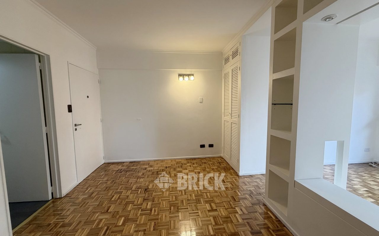 CHENAUT, AV. al 1700 Piso 8 6
