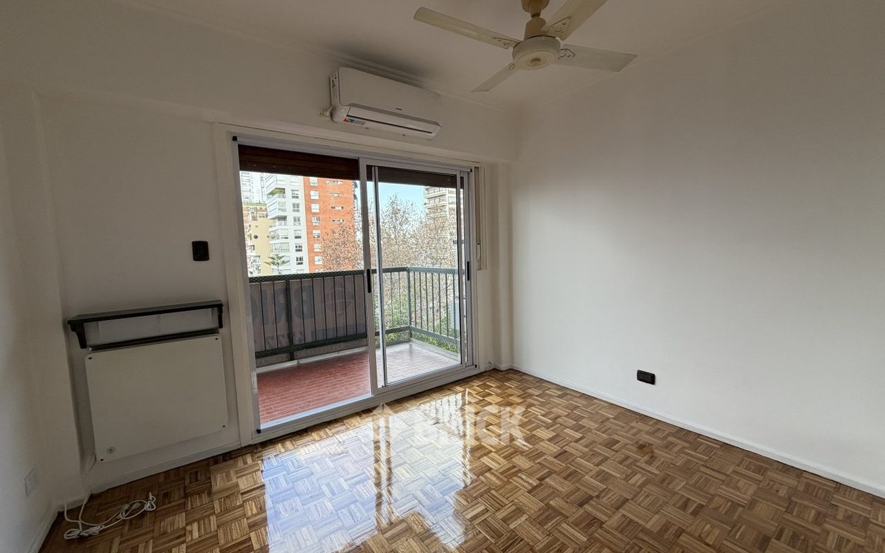 CHENAUT, AV. al 1700 Piso 8 8