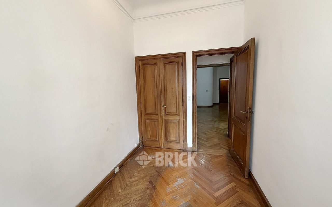 RODRIGUEZ PEÑA al 1300 Piso 1 17