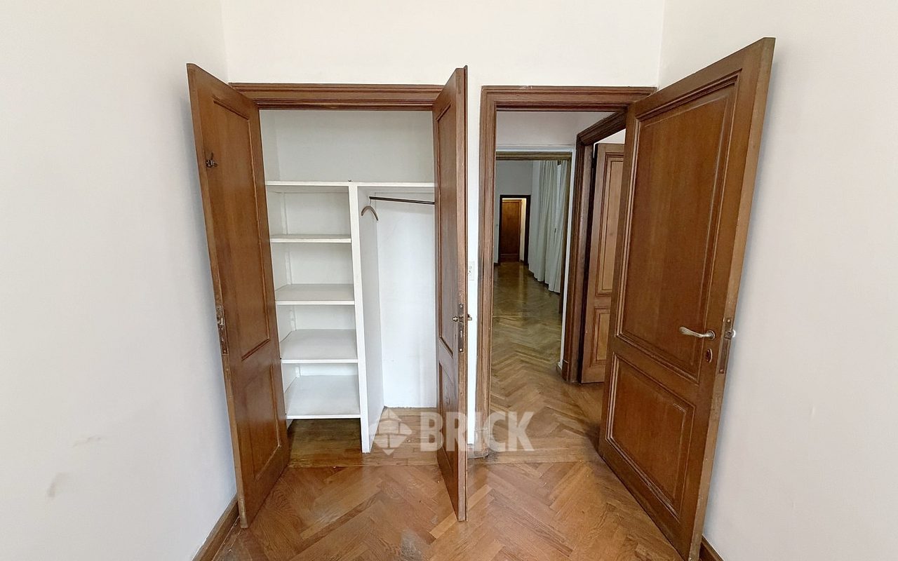 RODRIGUEZ PEÑA al 1300 Piso 1 18