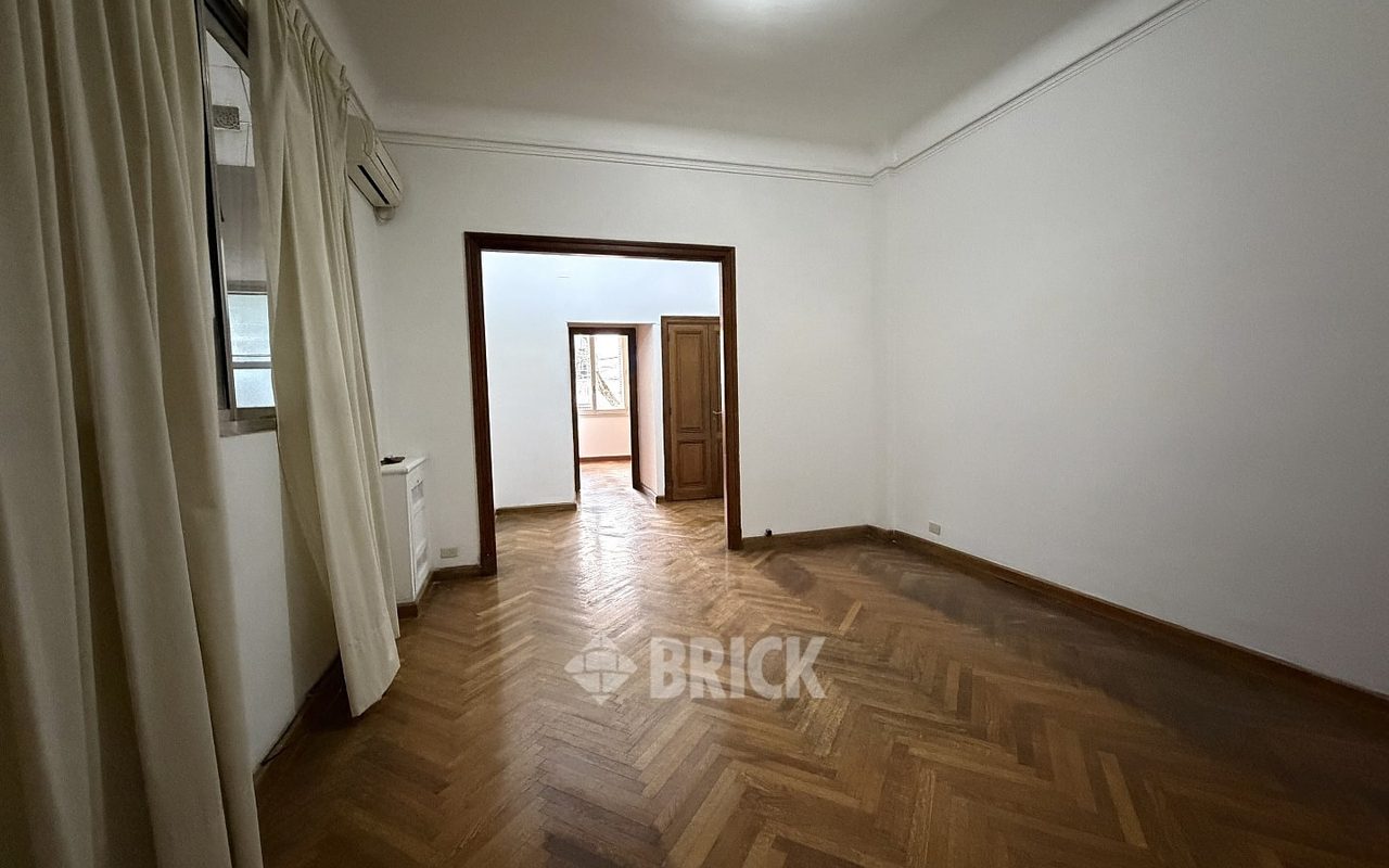 RODRIGUEZ PEÑA al 1300 Piso 1 3