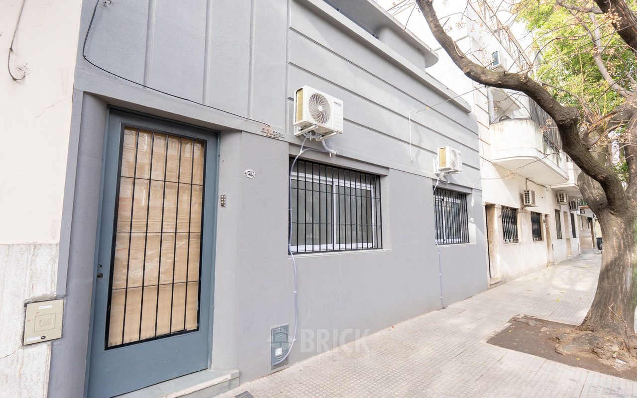 ESPINOSA al 1500 Piso PB 18