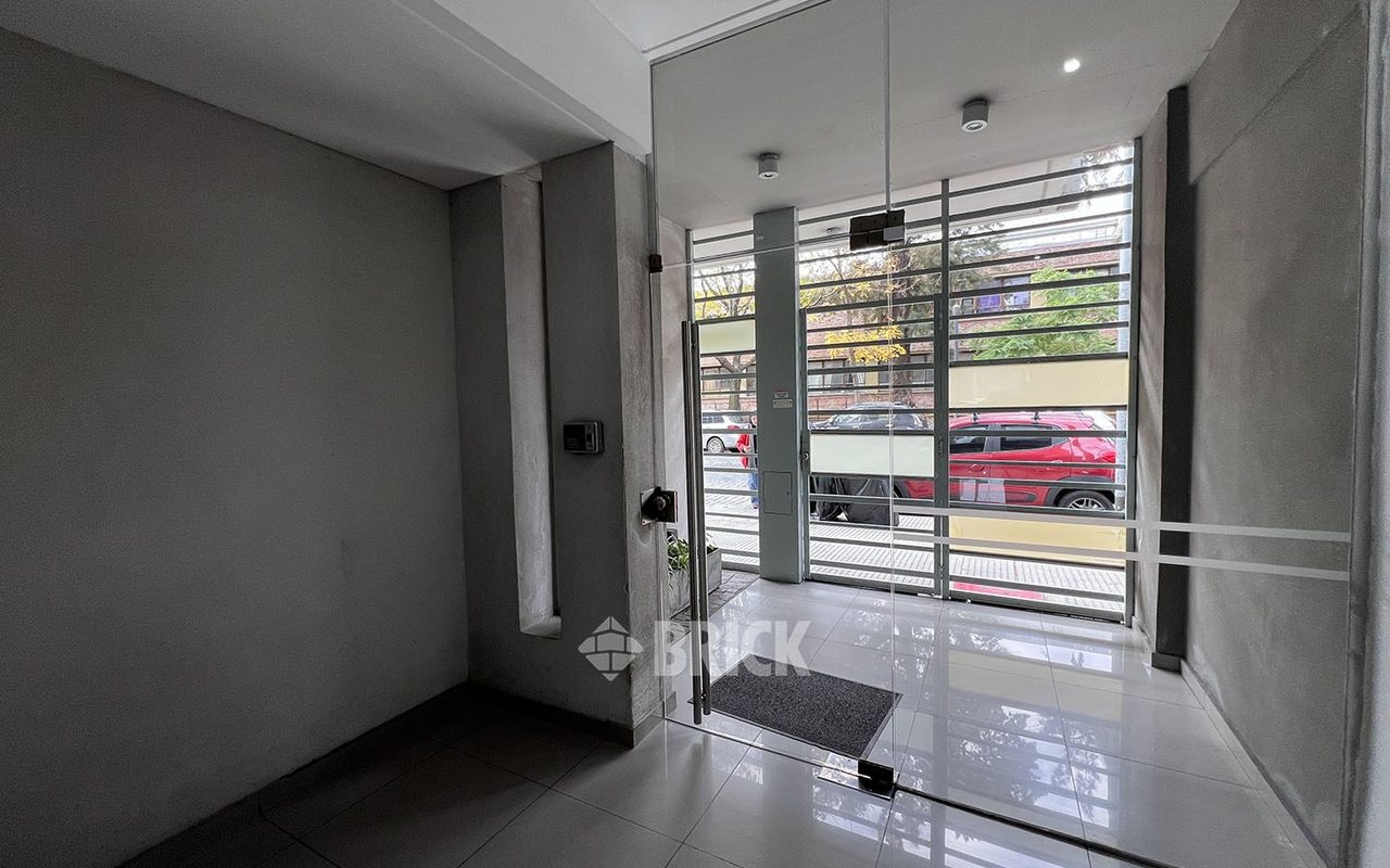 CARACAS al 1200 Piso 8 15
