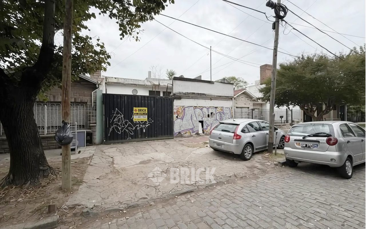 YRIGOYEN, HIPOLITO, AV. al 8200 75
