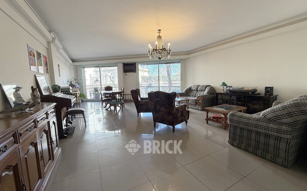 MONTES DE OCA, AV. al 400 Piso 2 1