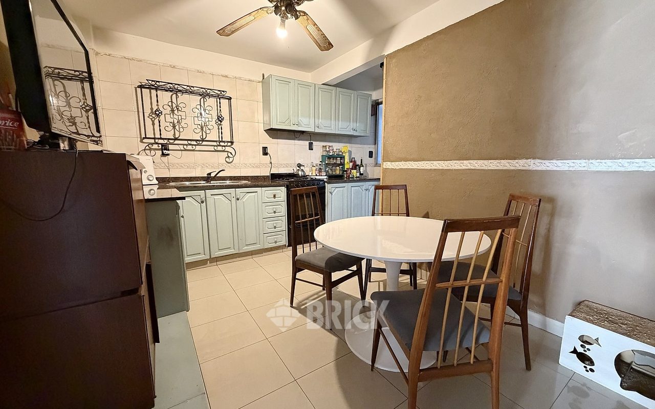 MONTES DE OCA, AV. al 400 Piso 2 21