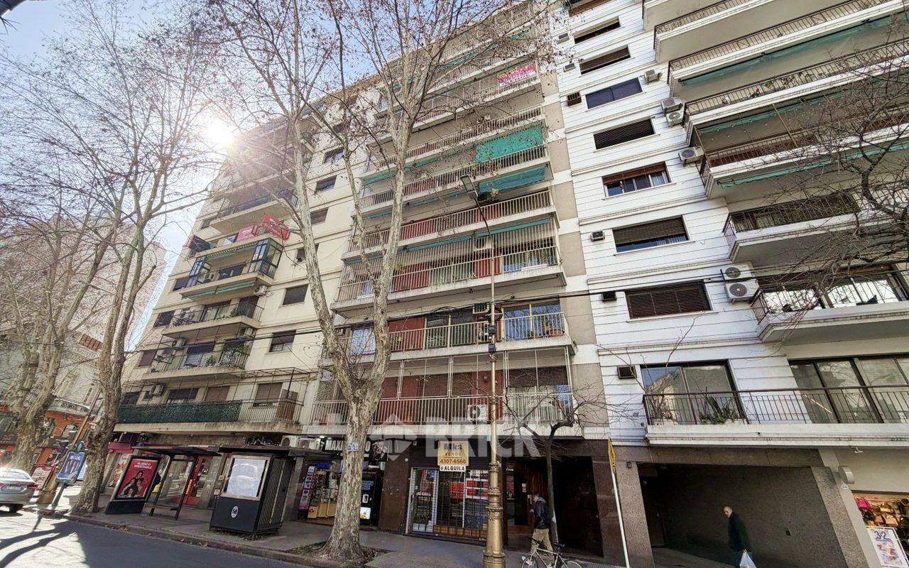 MONTES DE OCA, AV. al 400 Piso 2 32