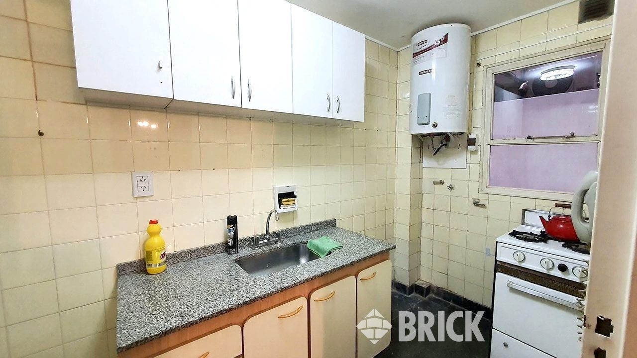 ALVEAR, MARCELO T. DE al 1900 Piso 1 13
