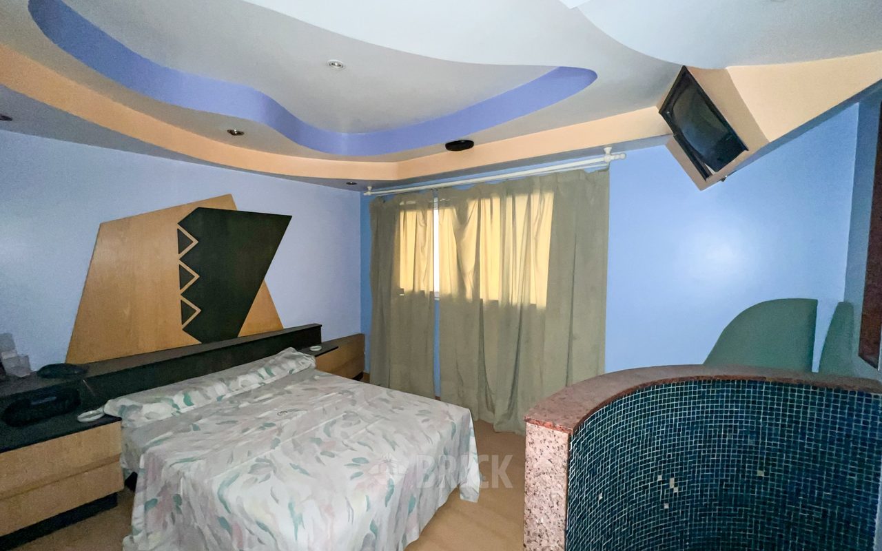 CASTRO BARROS, AV. al 0 11