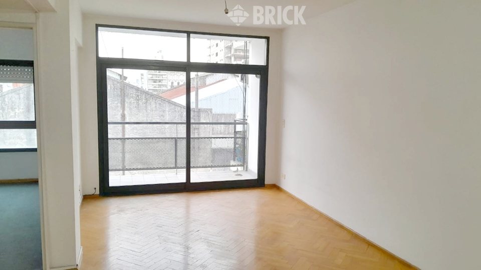 ALSINA, ADOLFO al 2600 Piso 4 1