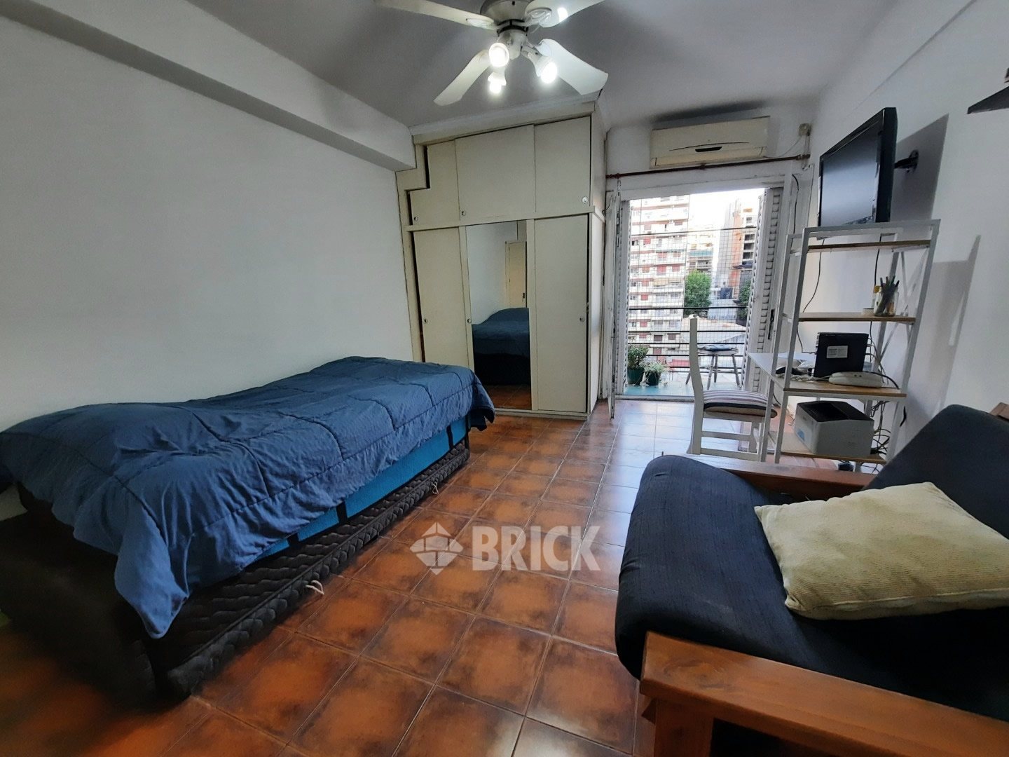 ECUADOR al 1300 Piso 8 1