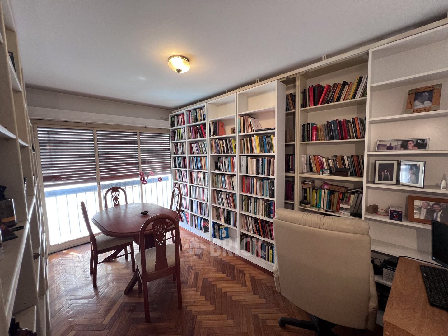 AUSTRIA al 2500 Piso 7 1