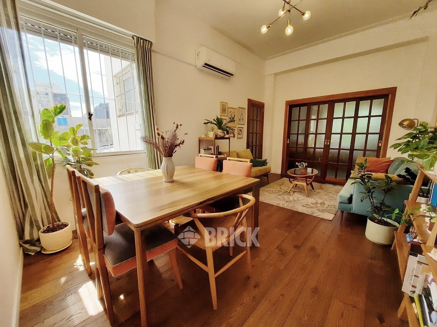 RIVADAVIA, AV. al 6200 Piso 2 1