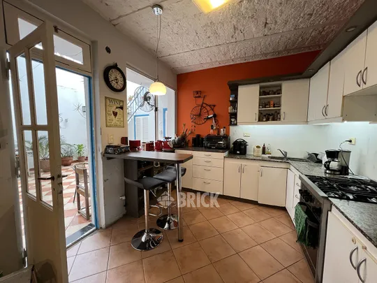 CORDOBA al 6400 Piso PB