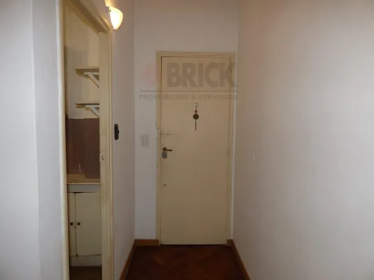 LAPRIDA al 1500 Piso 2
