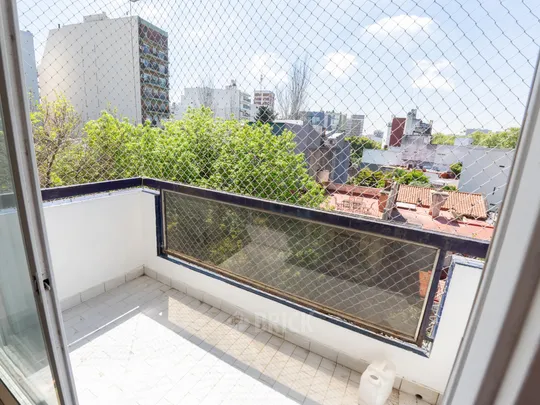 ESTOMBA al 1400 Piso 4