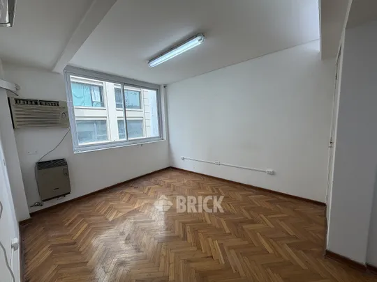 ALVEAR, MARCELO T. DE al 900 Piso 2