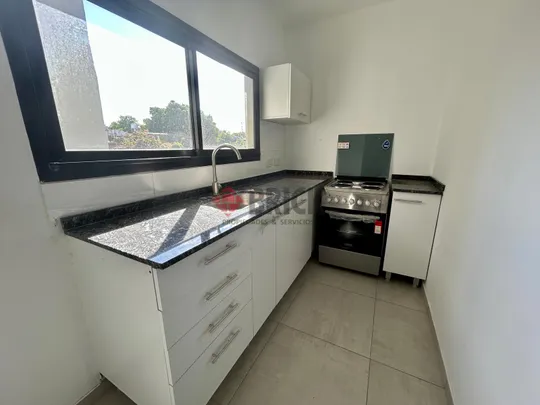 CESAR MALNATTI al 1900 Piso 1