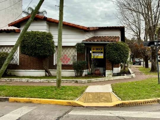 DOMINGO DE ACASSUSO al 6100