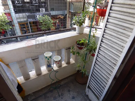 PASTEUR al 400 Piso 1