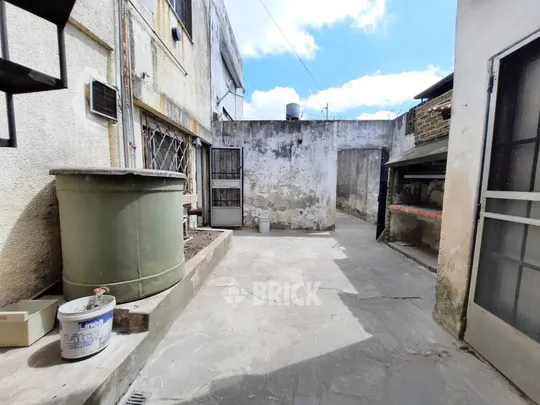SANTA FE al 300 Piso PB
