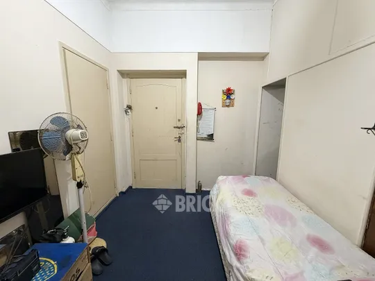JAURES, JEAN al 800 Piso PB