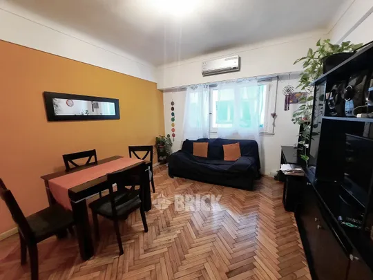 RIVADAVIA, AV. al 2000 Piso 8