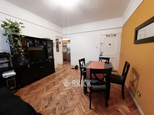 RIVADAVIA, AV. al 2000 Piso 8